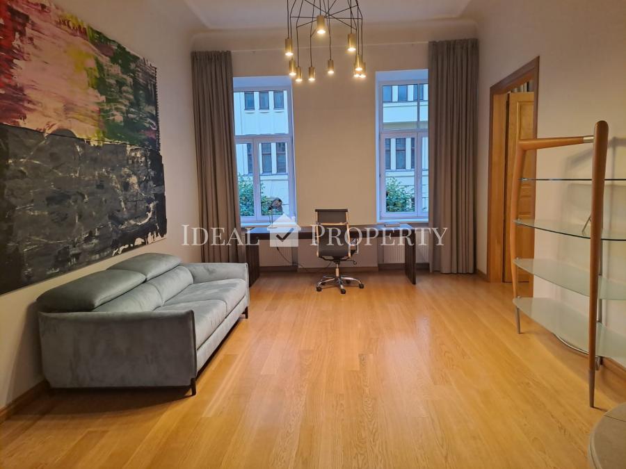 We offer for long term rent apartment in Riga - at Antonijas street.